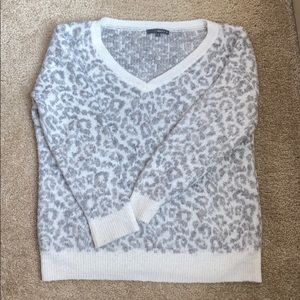 leopard print gray/white warm sweater